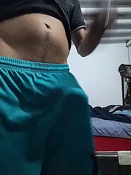 Danielitohot23cm live sex cam