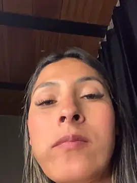 Cami_Leon2's cam snapshot