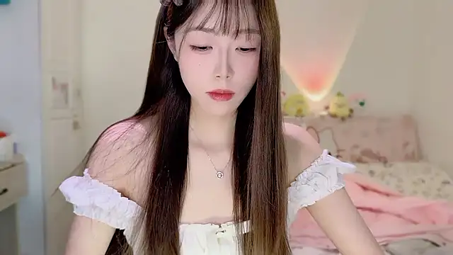 Onecutelittle live sex cam