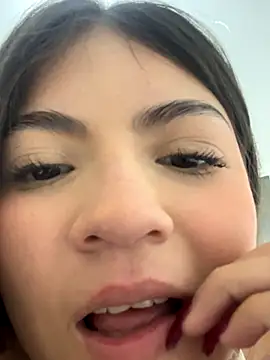 miiasoffia__'s cam snapshot