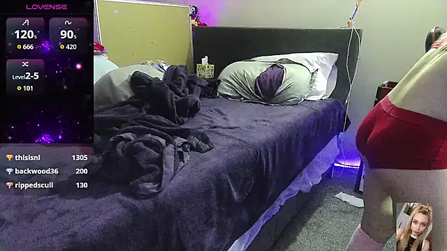 Blondiewithanass's cam snapshot