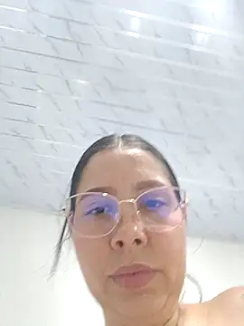 KarelysAC's cam snapshot