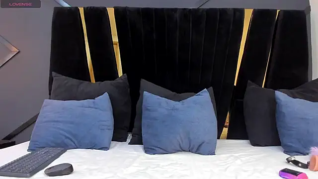 emily_mooon's cam snapshot