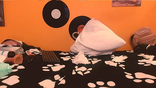 meisevil77 live sex cam