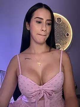 SarahhSmitth1 live sex cam