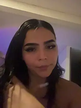 Chloemercury's cam snapshot