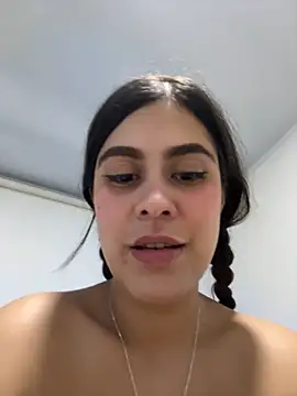 lucyrain_18's cam snapshot