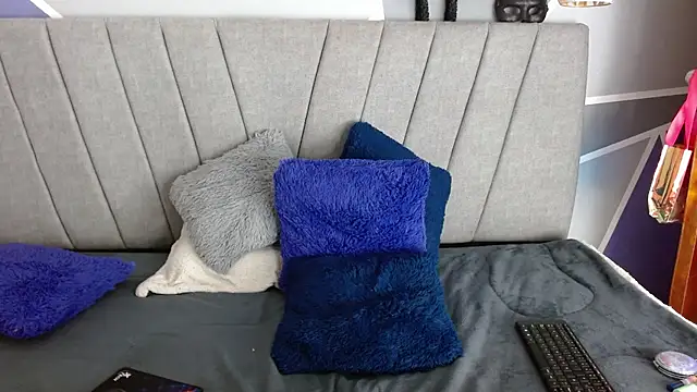 NatiHoran live sex cam