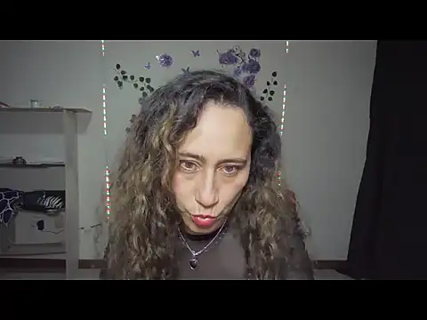 MystiKa_17 live sex cam