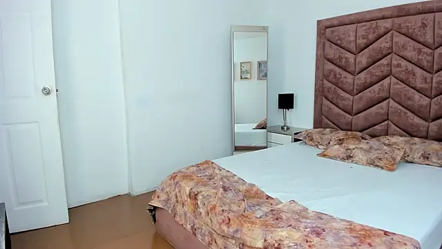 VanessaParis__ live sex cam