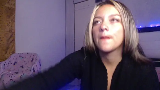 Mahia_000's cam snapshot