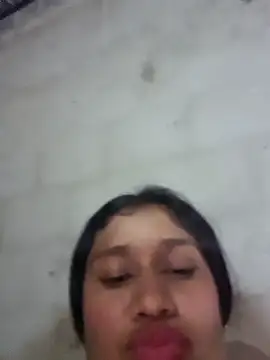 miley_horny1's cam snapshot