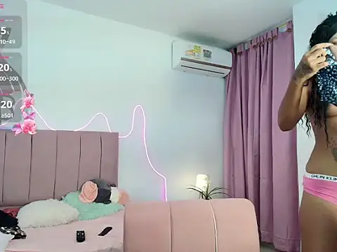 Luna_lexy04's cam snapshot