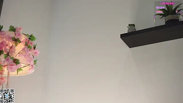 AmiLewis live sex cam