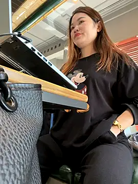 Emily_9xx's cam snapshot