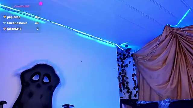 Ethan_Boyy live sex cam