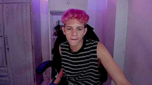 tylernova live sex cam