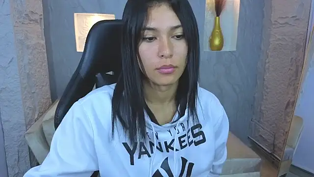 Paris_b_'s cam snapshot