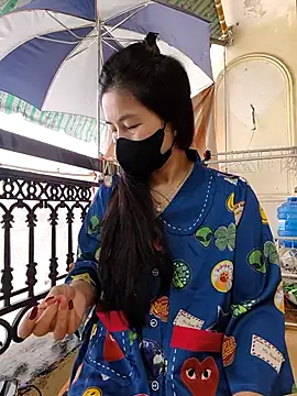 lyna_bl live sex cam