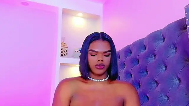 CamiEstrada live sex cam
