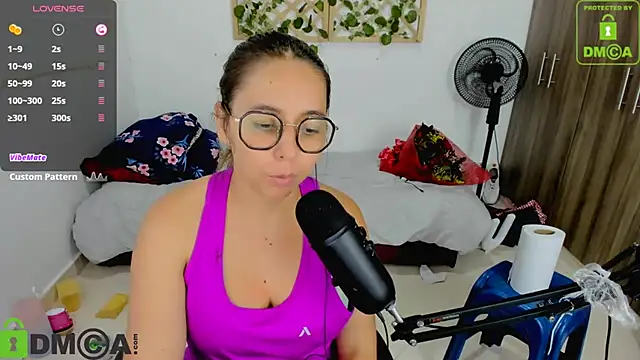 isa_loves_cum live sex cam