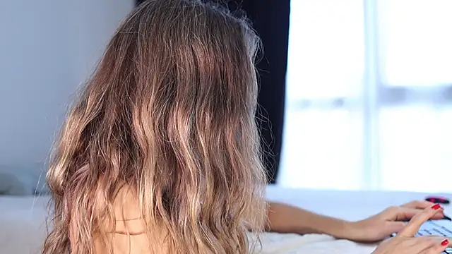 AnnittaStar live sex cam