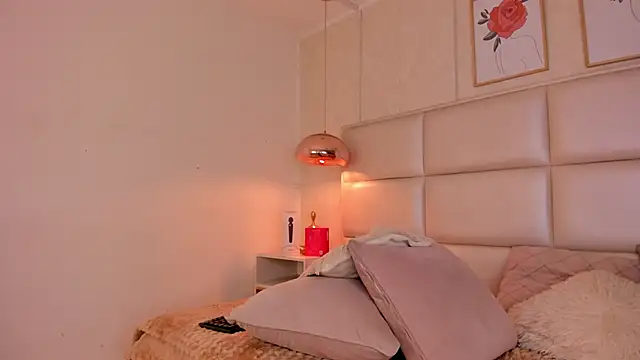 Aily_Yozuko live sex cam