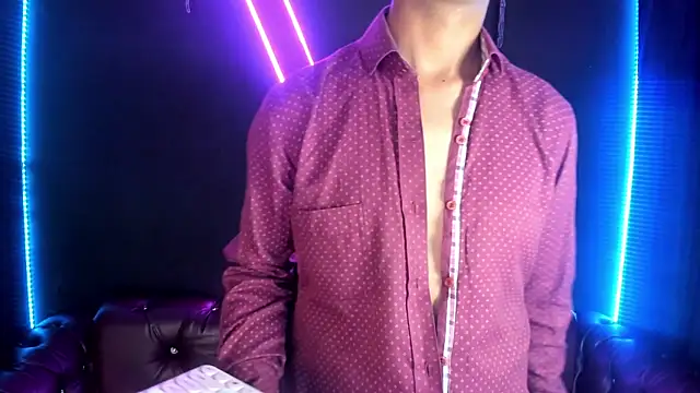 Nikki_and_Mayk live sex cam