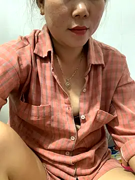 Baby-bigtits live sex cam