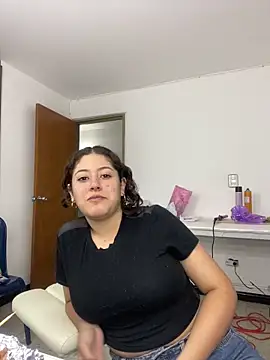 Scarlett_Noire_outdoors live sex cam