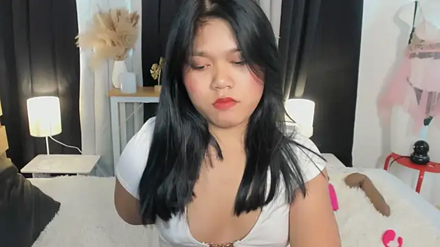 SpicyAlyssa69 live sex cam