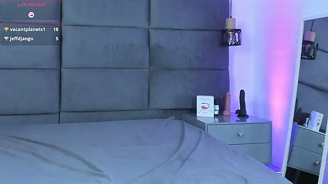 Slenna_Moon live sex cam