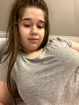 HornyGirlH live sex cam