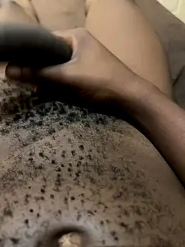 OneWhoBringsJoy live sex cam