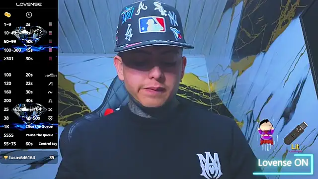 Kevin22_222 live sex cam