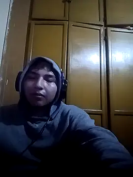 LoganFinds live sex cam