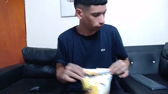 biigjhonny live sex cam