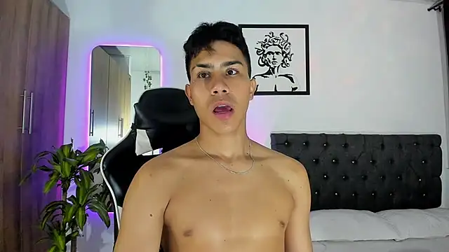 AlanNaughty live sex cam