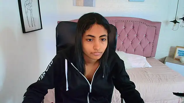 shaneelle live sex cam