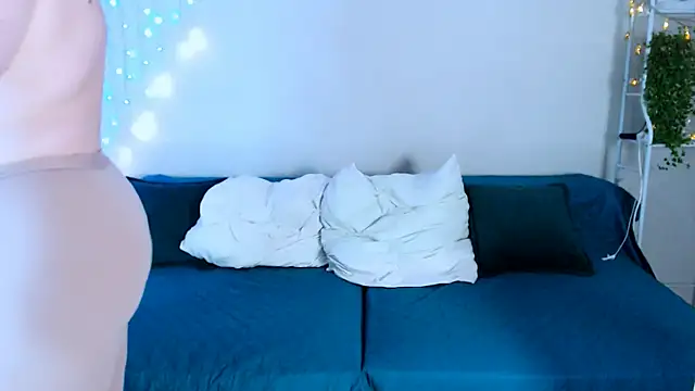 GoddessLara live sex cam