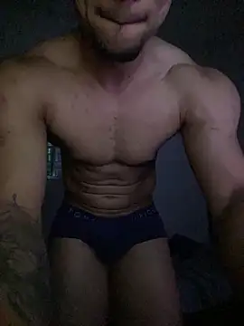 MoreninhoMagrinho live sex cam