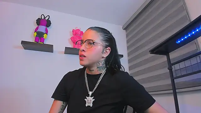 Gangster_Girl live sex cam