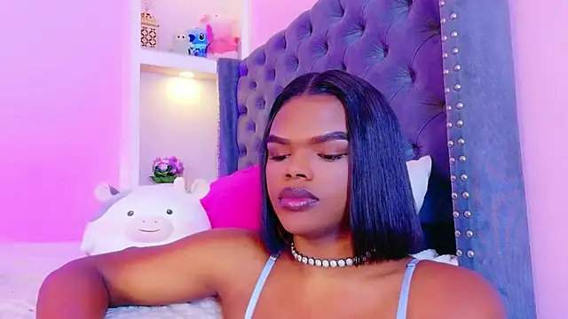 CamiEstrada live sex cam