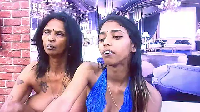 IndianSexySlender live sex cam