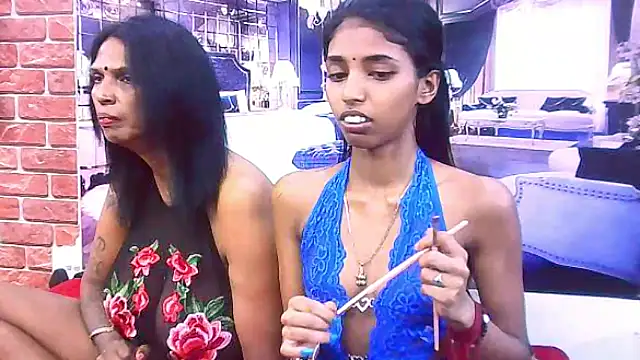 IndianSexySlender live sex cam