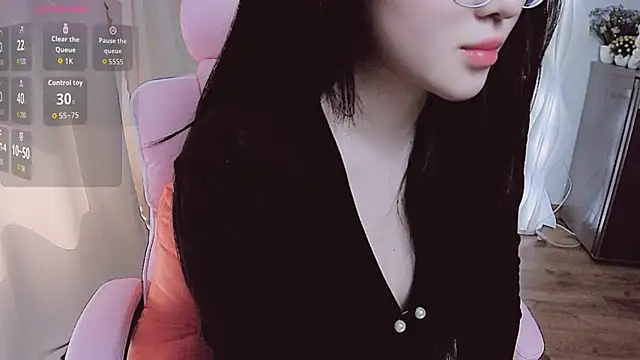 Miu-999 live sex cam