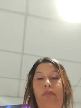 Paola-Lond live sex cam