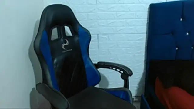 james_scott18 live sex cam