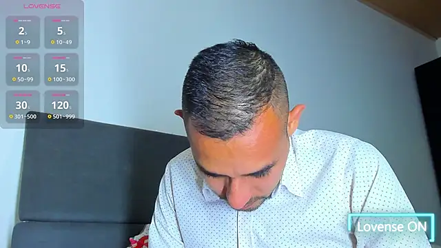 jhonyalzate2 live sex cam