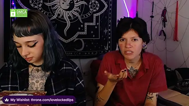 lovelockedlips live sex cam